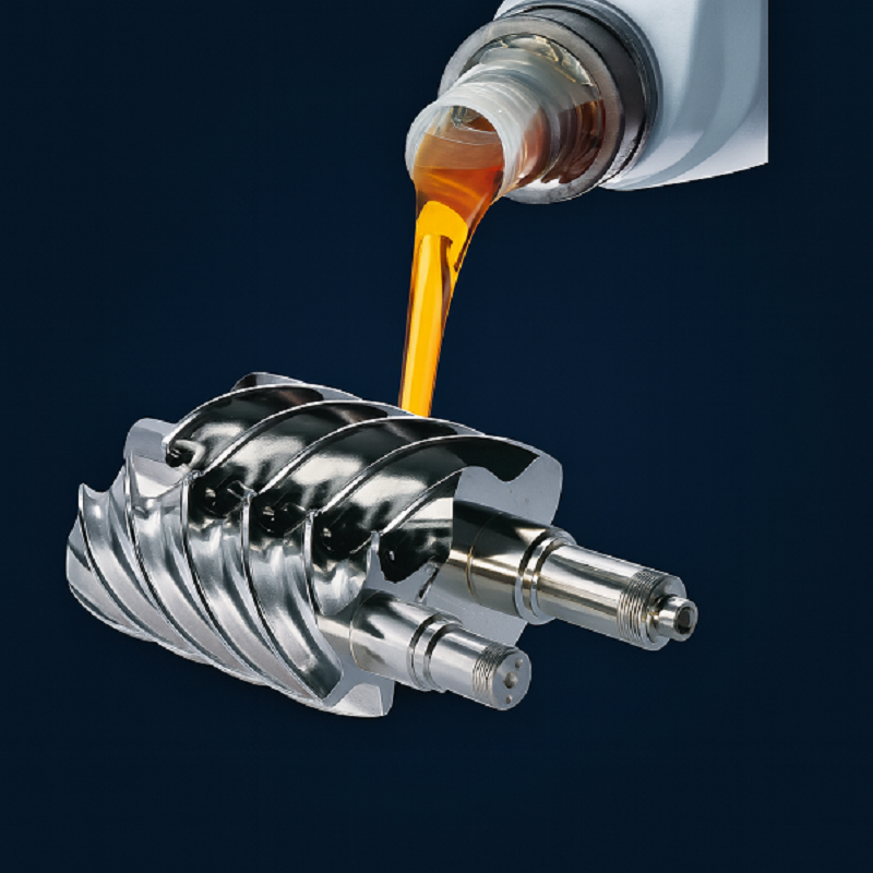Óleo para compressor de parafuso ISO 46 sendo aplicado em conjunto rotativo industrial